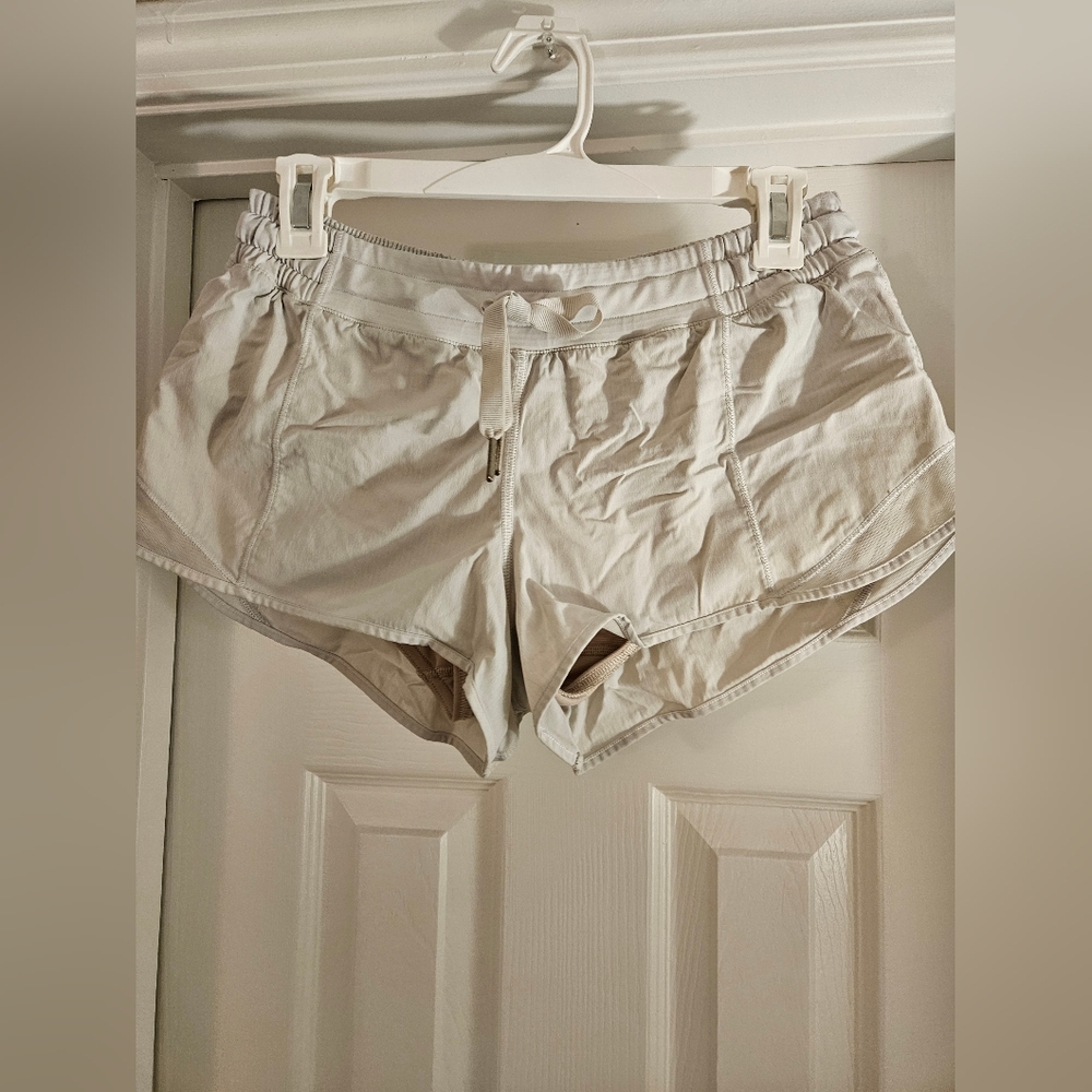 Lululemon Cream Athletic Shorts Lightweight Elastic Waist